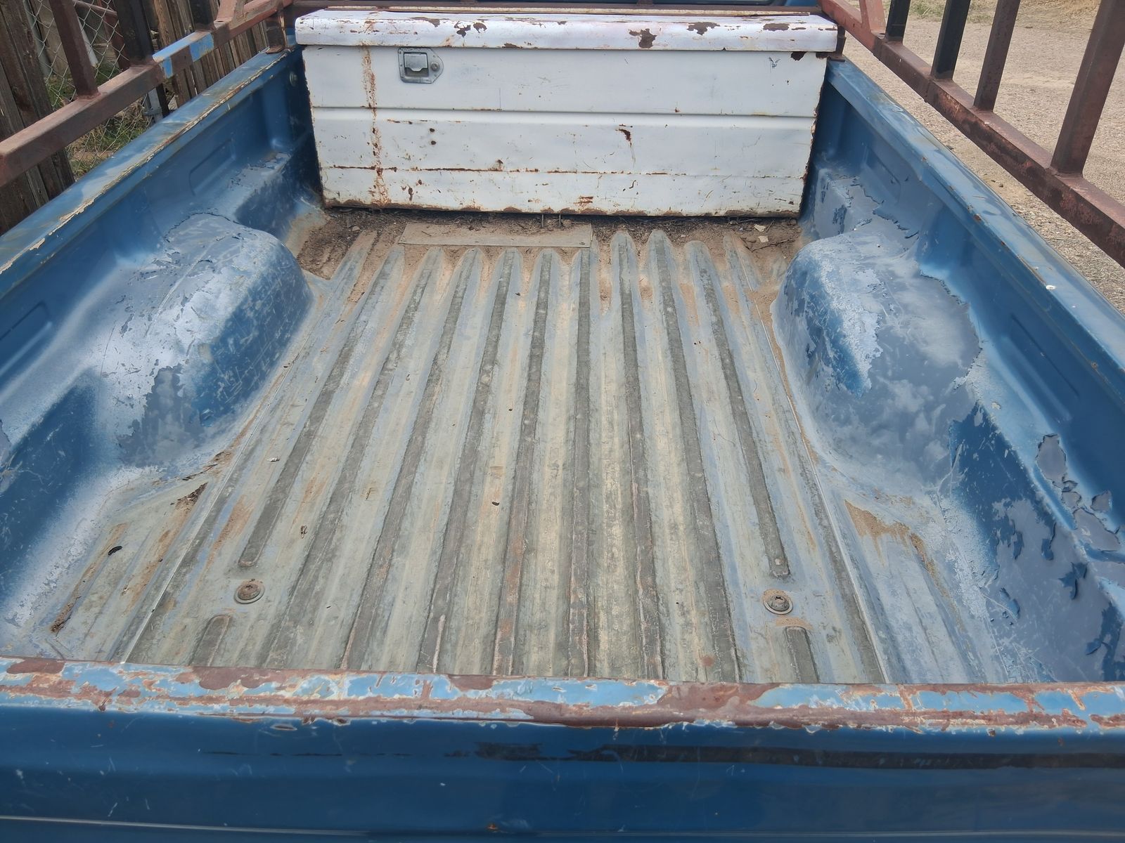 Main image 6