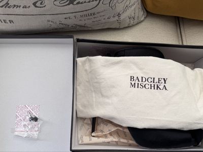Badgley Mischka 8.5