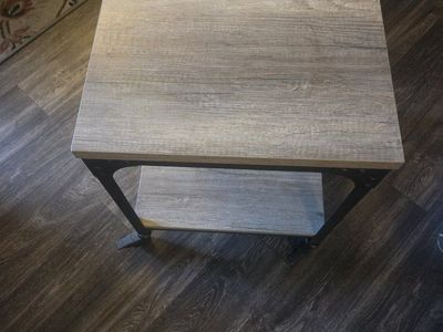 Industrial Style 2-Tier Side Table with Wheels – Excellent Condition
