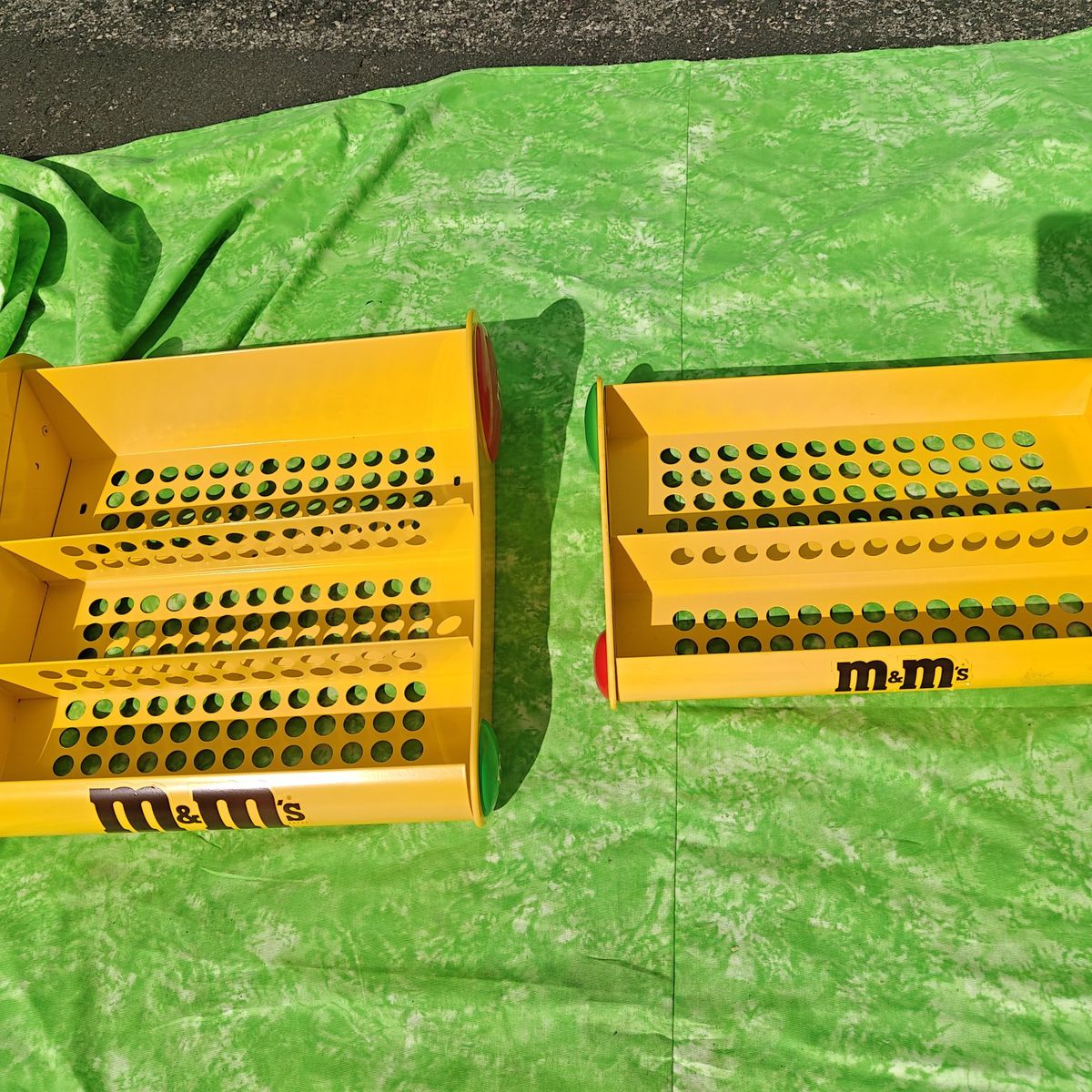 m & m retail display