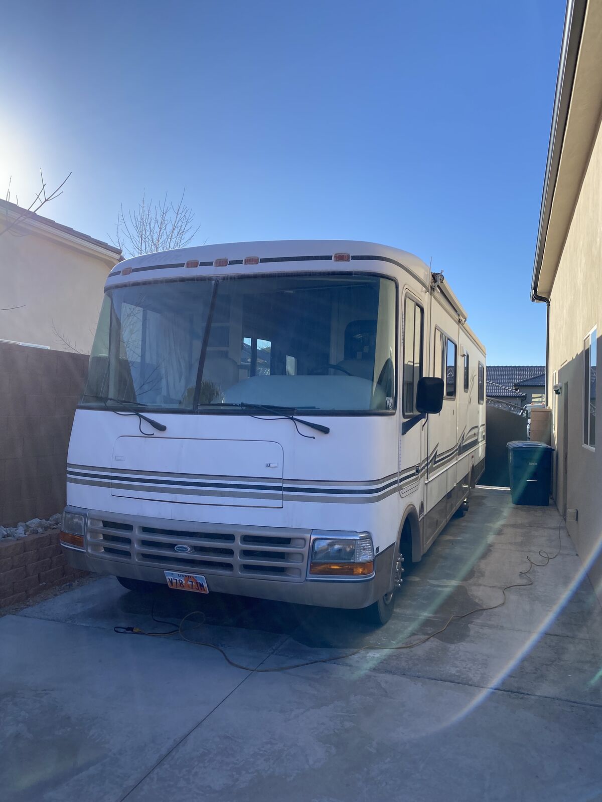 2001 Rexhall Vision 31' RV