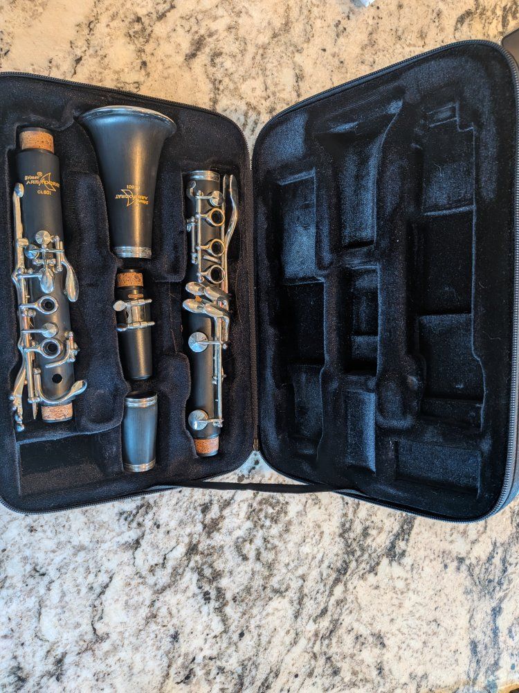 Kaces Bundy Aristocrat CL601 Clarinet with Woodwind Co. Mouthpiece and Case