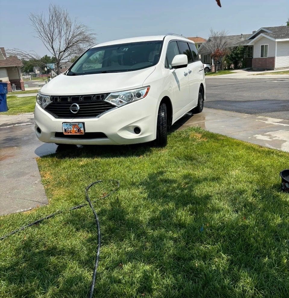 2012 Nissan Quest 