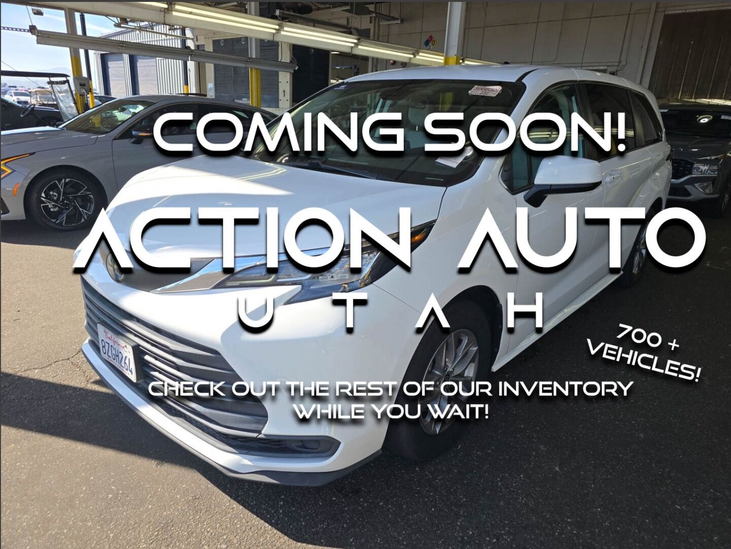 2022 Toyota Sienna LE 8-Passenger