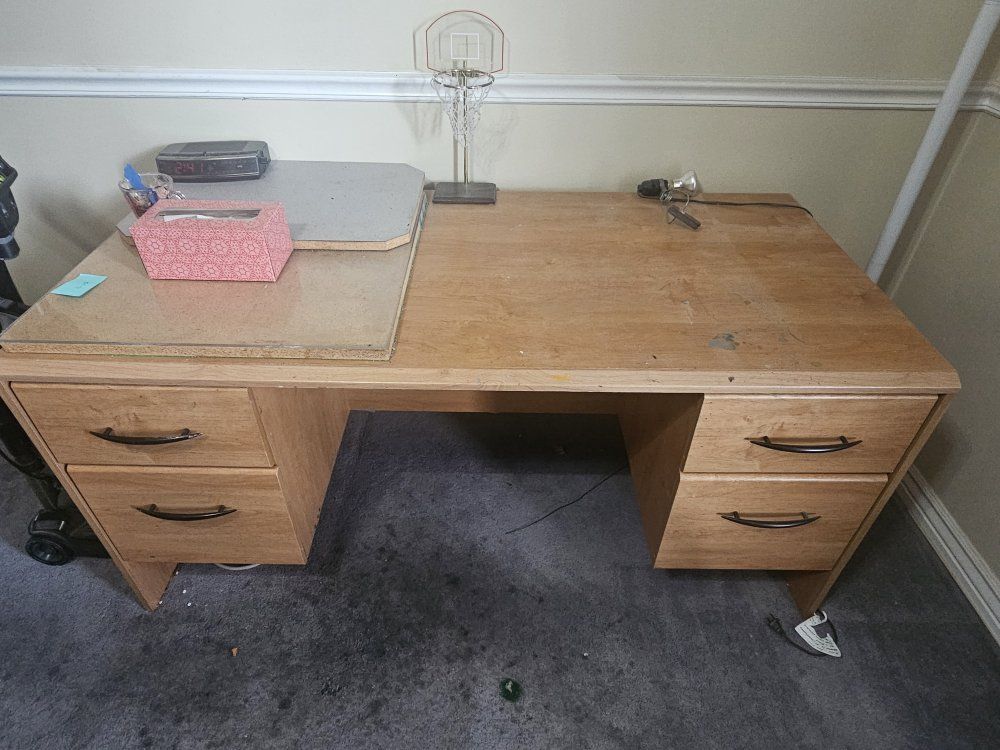 Wooden Desk with 4 Drawers