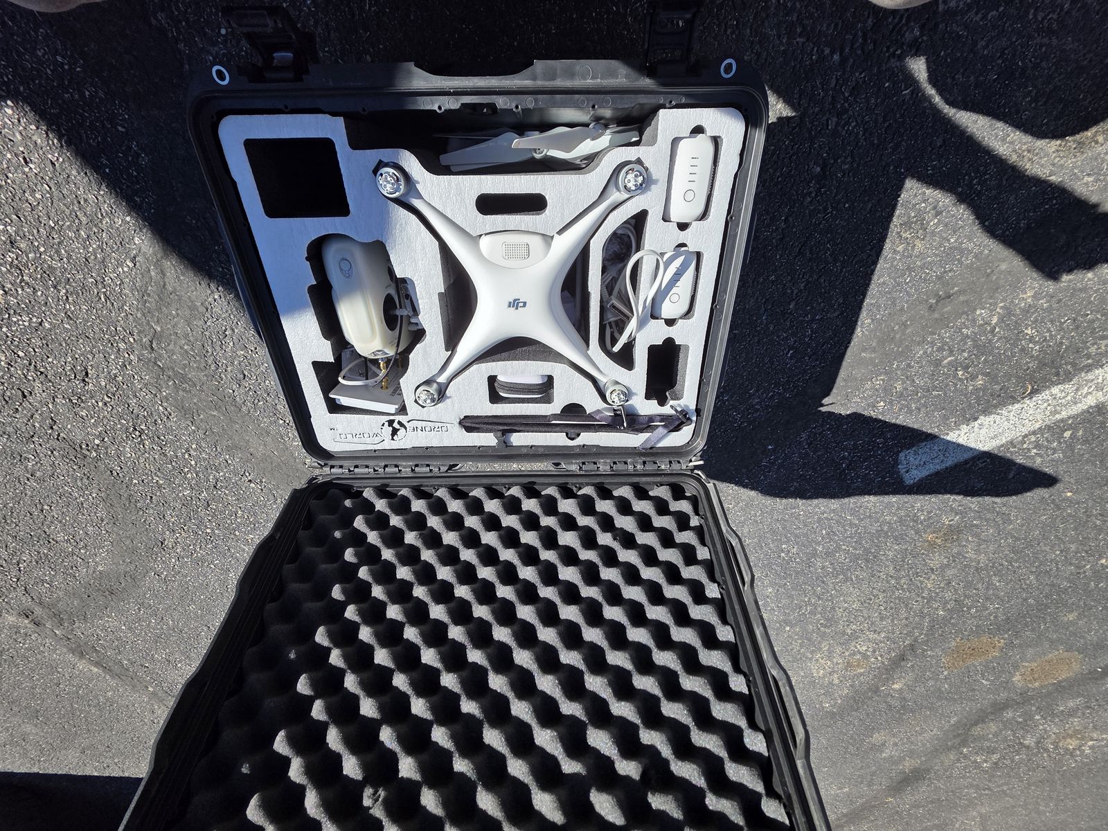 Main image 3