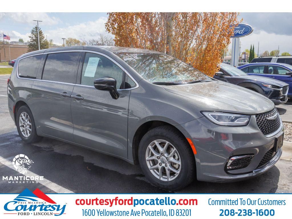 2024 Chrysler Pacifica Touring