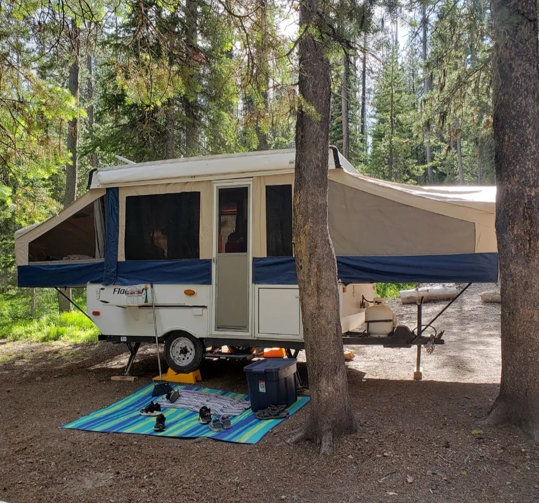 Tent Trailer, sleeps 6 comfortably!