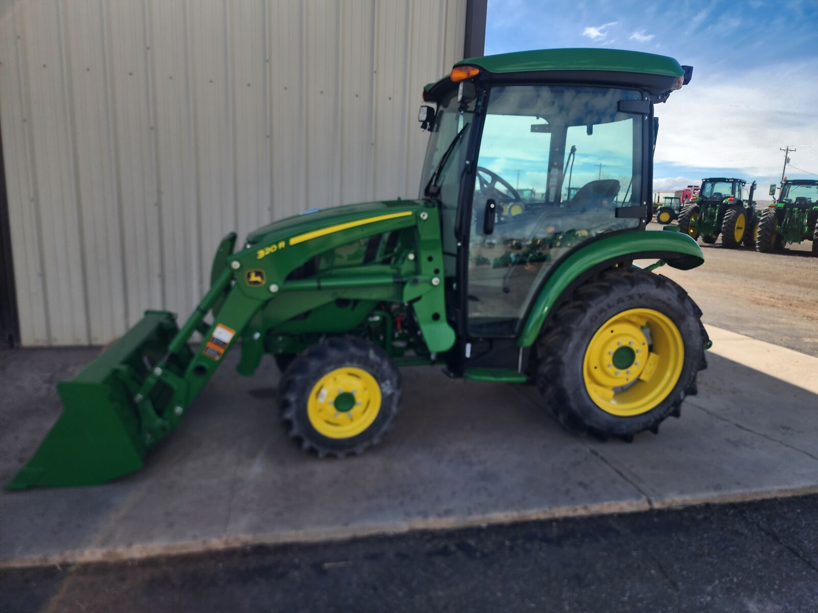 3039R John Deere
