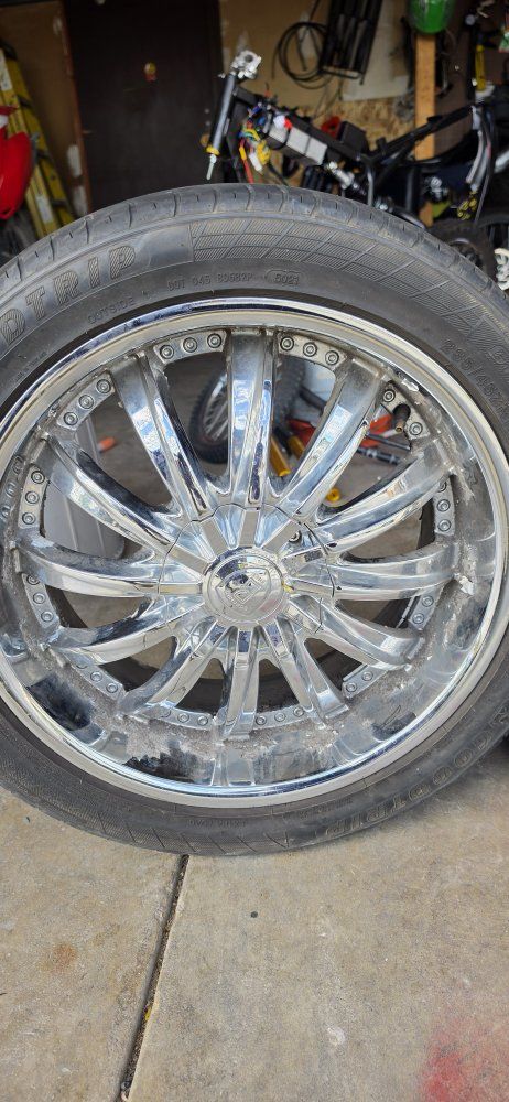 Set of 4 Chrome Custom Rims with 235/45ZR18 Tires