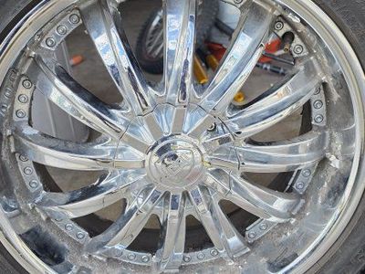 Set of 4 Chrome Custom Rims with 235/45ZR18 Tires