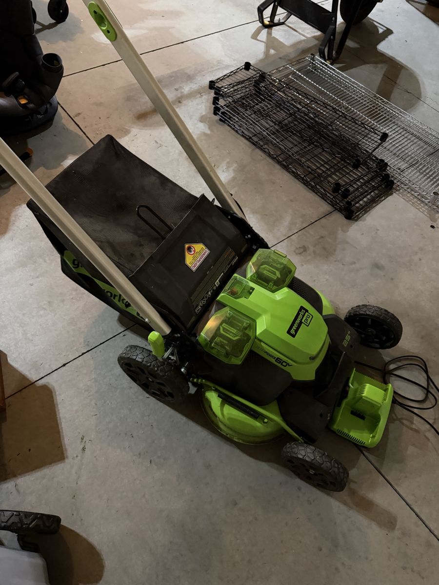 Greenworks 25” dual blade mower