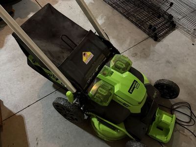 Greenworks 25” dual blade mower