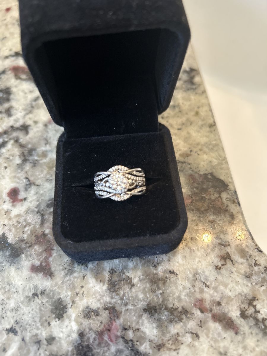 $3800 BELOW APPRAISAL 14 White Gold Natural Diamond Wedding Set -