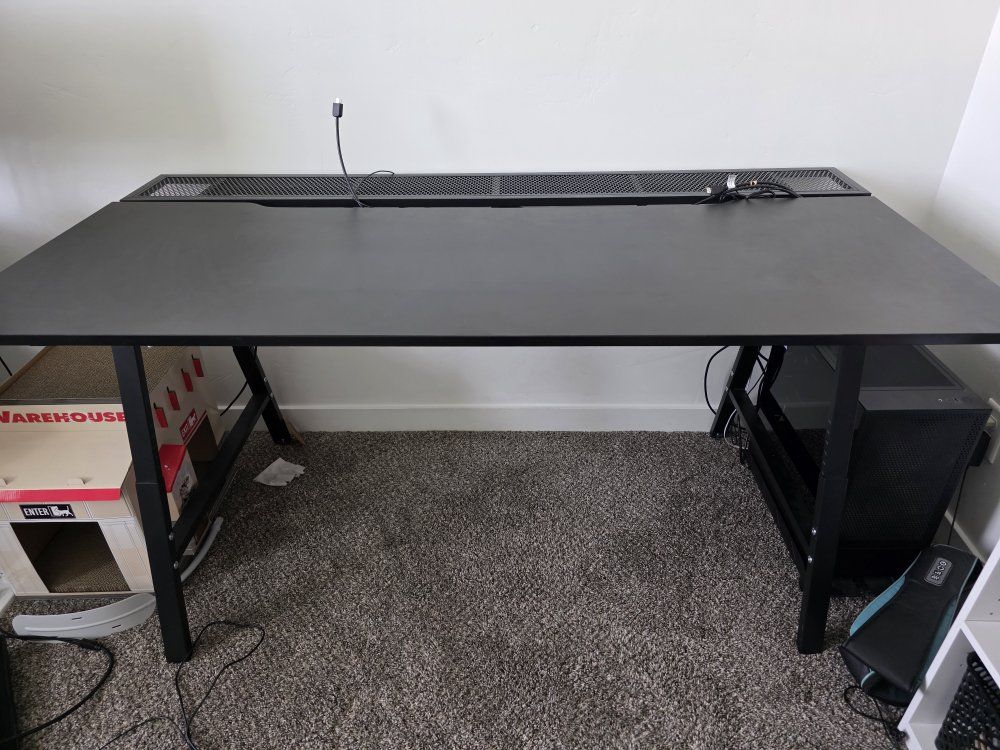 IKEA UTESPELARE Gaming Desk Black 63" x 31 1/2" with Cable Management Net
