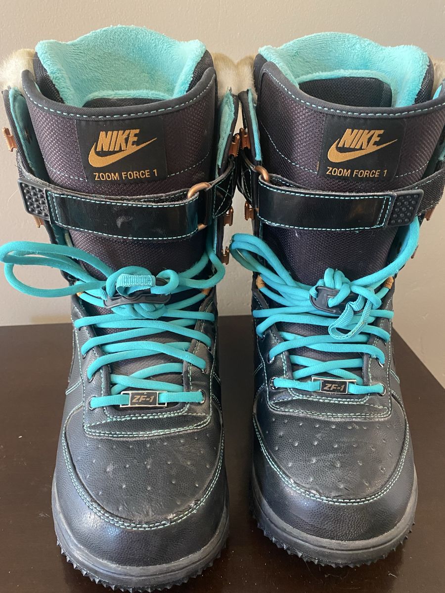 Nike Zoom Force 1 Snowboard Boots - Black/Teal with Fur Lining. Women’s size 10 U.S.