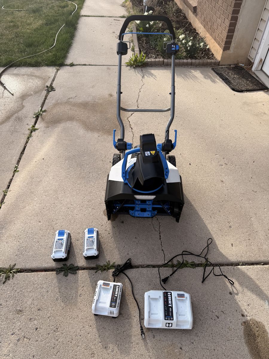 Hart Snow Blower With Batteries