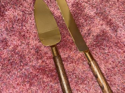 Gold Cake Knife and Server Set with Wooden Handles - Elegant Dessert Serving Utensils