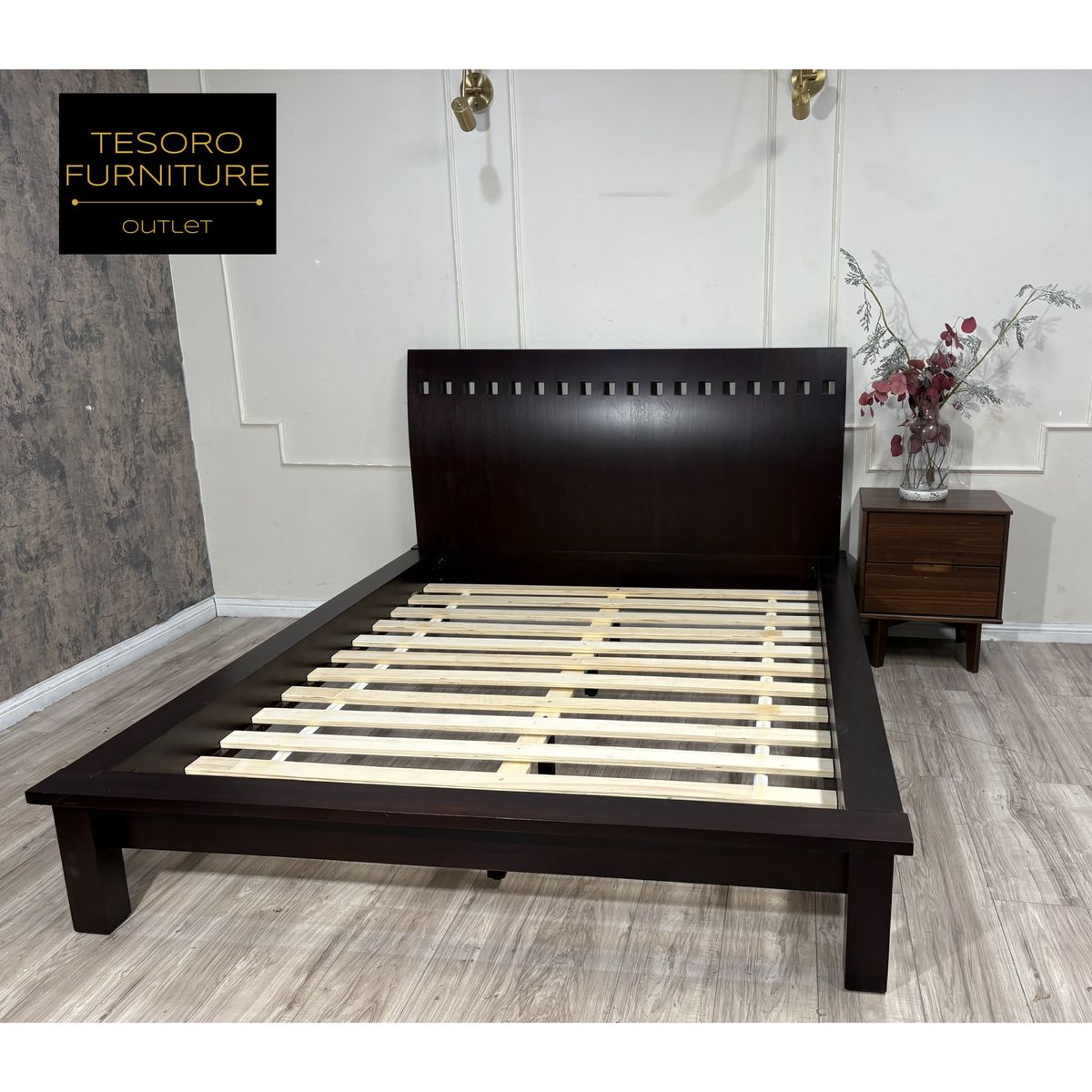 LAUREL PLATFORM QUEEN BED WE OFFER DELIVERY
