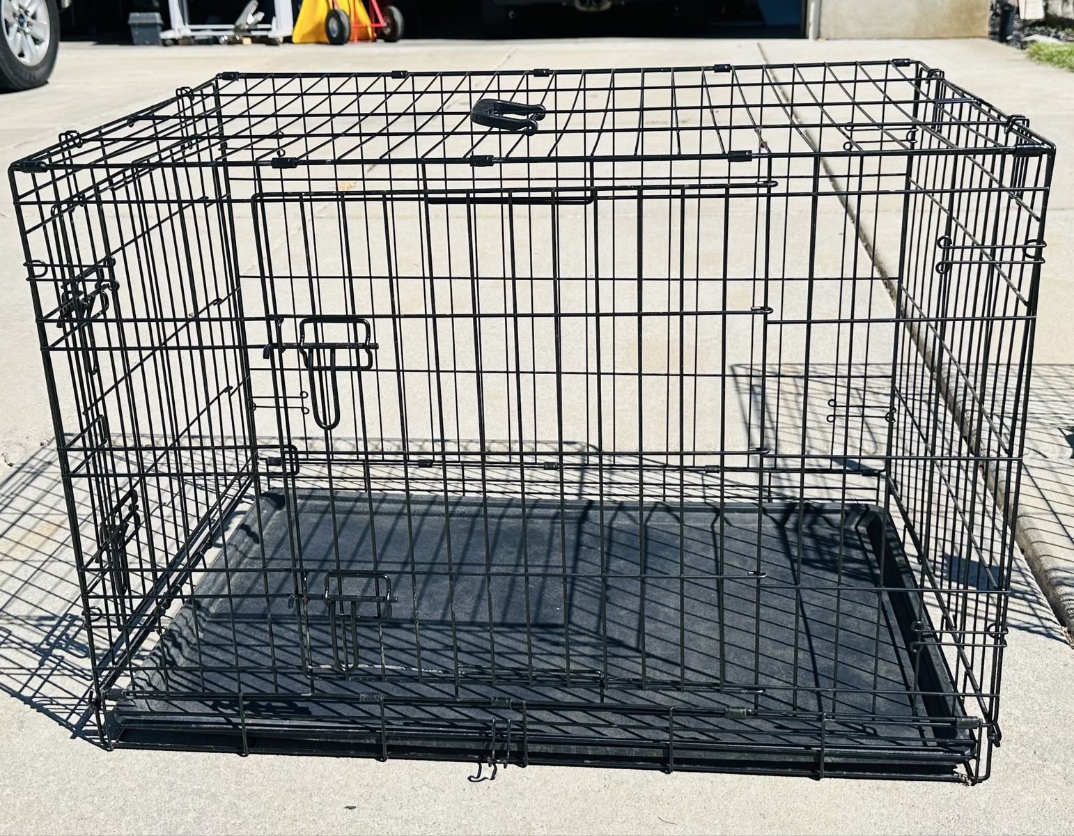 Large Wire Dog Crate Metal Pet Cage with Removable Plastic Tray
