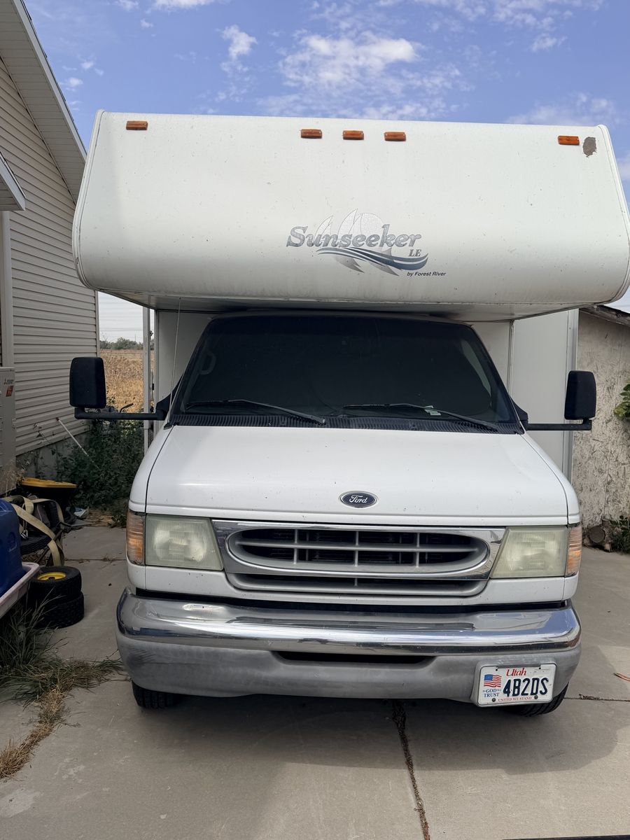 2003 Forest River Sunseeker LE Class C Motorhome - 32ft, Gas, F450