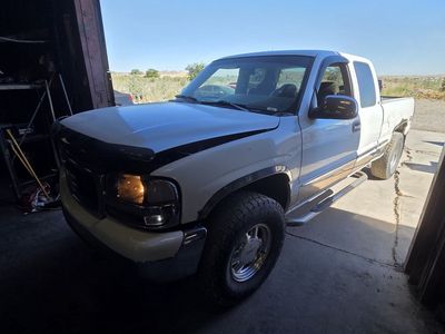 2000 chevy silverado ls v8 auto 4x4 NEEDS TOWED OR TRAILERED
