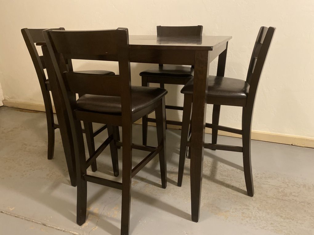 Dining Table and 4 Chairs