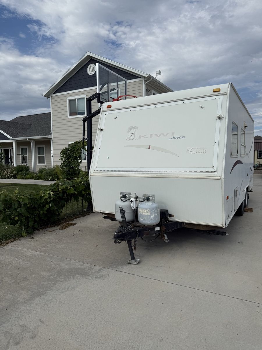 2002 Jayco Kiwi 21C camp trailer