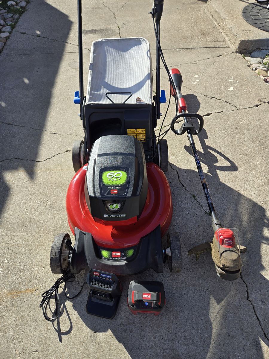Toro 60 volt battery self propell lawnmower