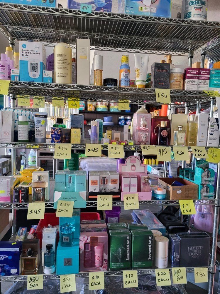 Womens & Men's Perfumes & Cologne 
Dolce Gabbana, Gucci, Dior,Tiffany More**