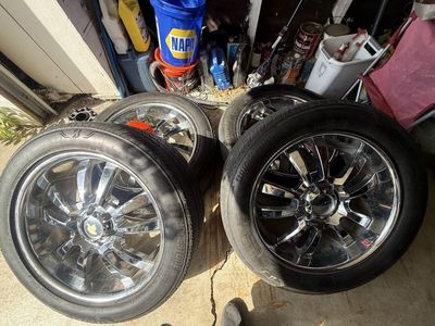 Wheels and tires 275/50 22 was on an Infinity qx56 but will fit the 80 model too $300.00