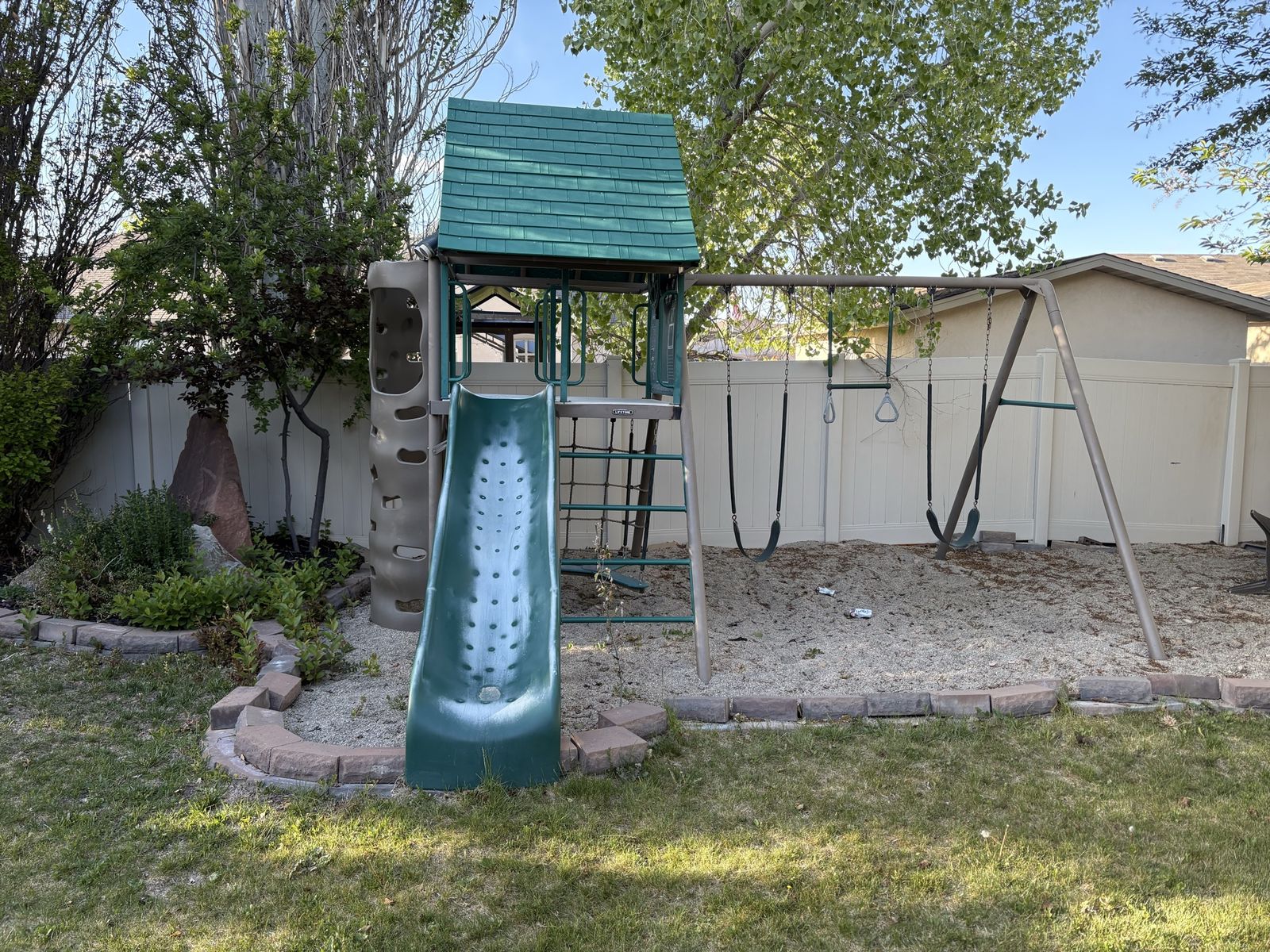 Lifetime Swingset- Free if you take apart!