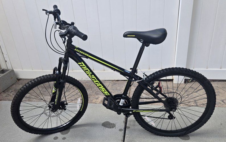 Mongoose Excursion Mountain Bike 21-Speed Black/Neon Green