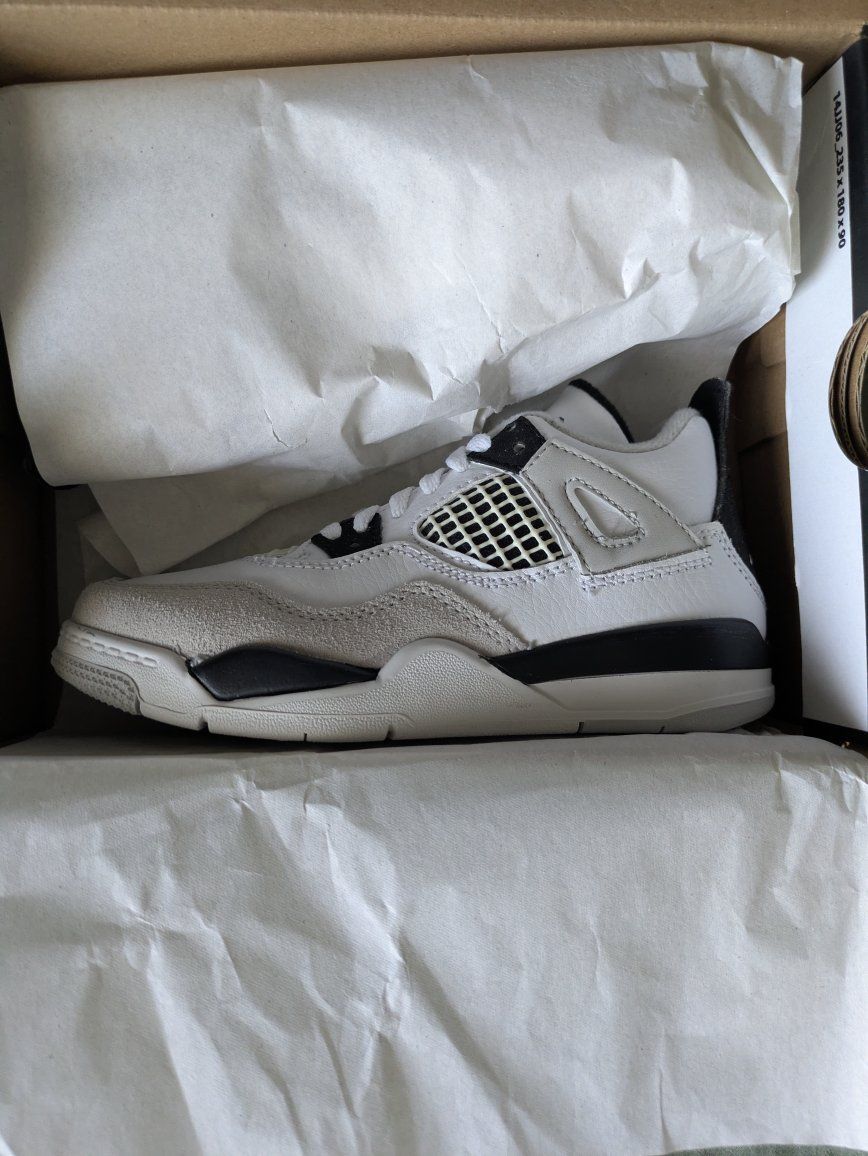 JORDAN 4 MILITARY BLACK SIZE 12 PS