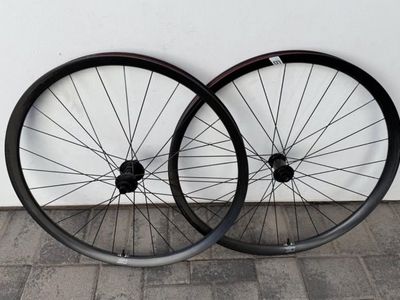Like new Enve 630 Carbon Wheels , Boost, 29