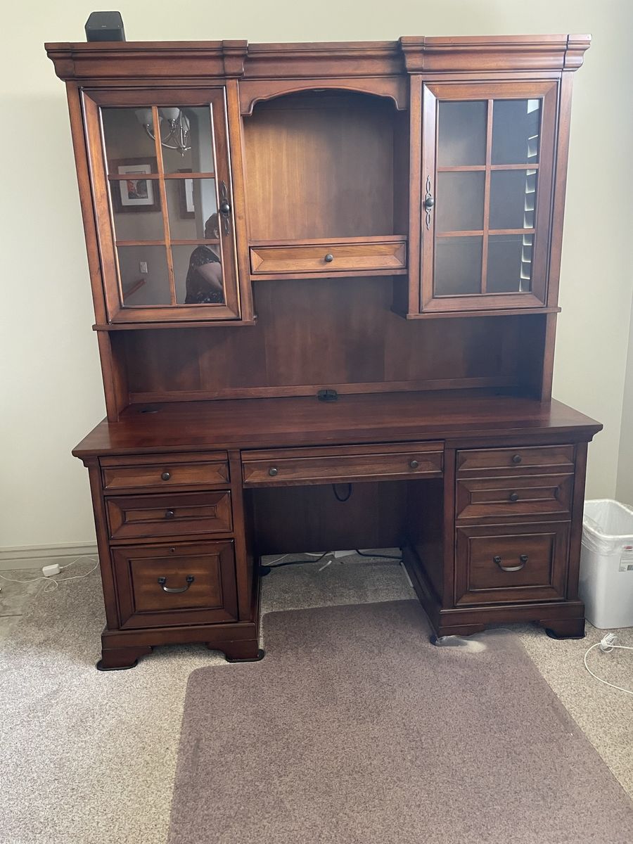 Traditional Wooden Executive Office Desk with Hutch and Glass Cabinets