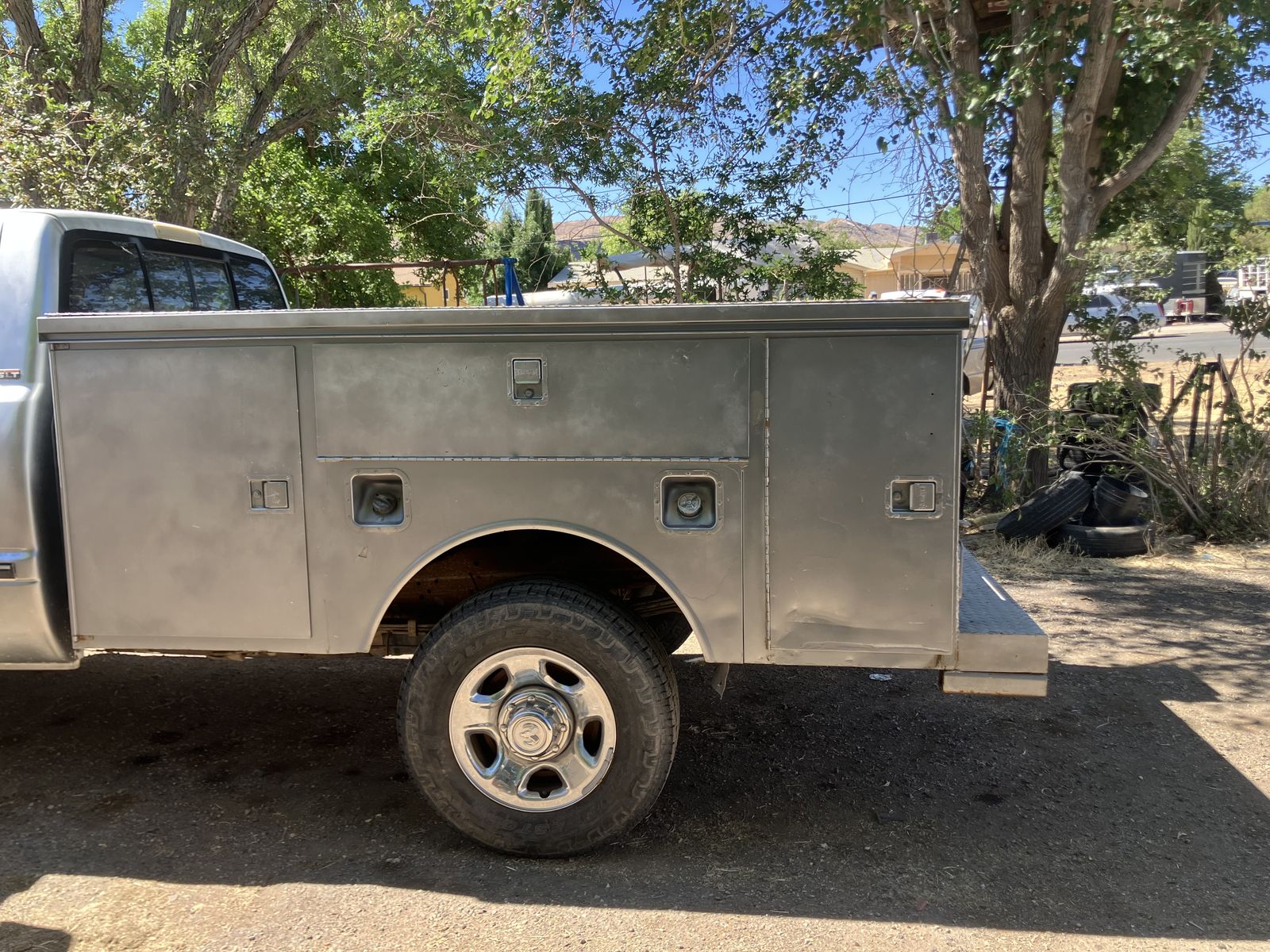 Steel service bed long bed