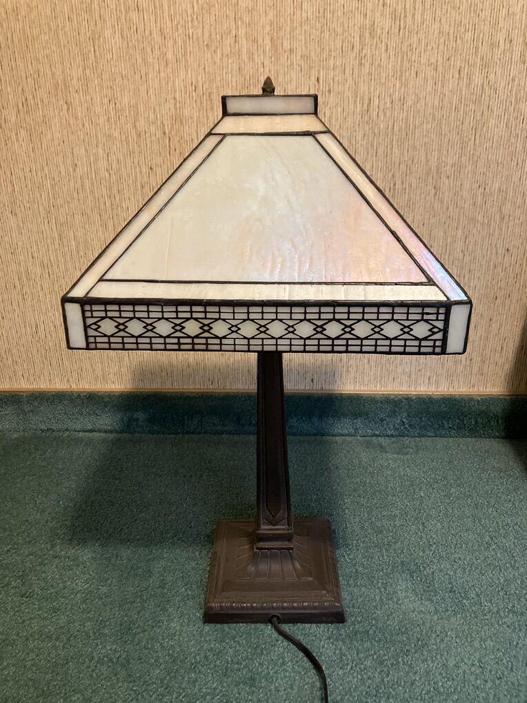 Tiffany Style Stained Glass Lamp