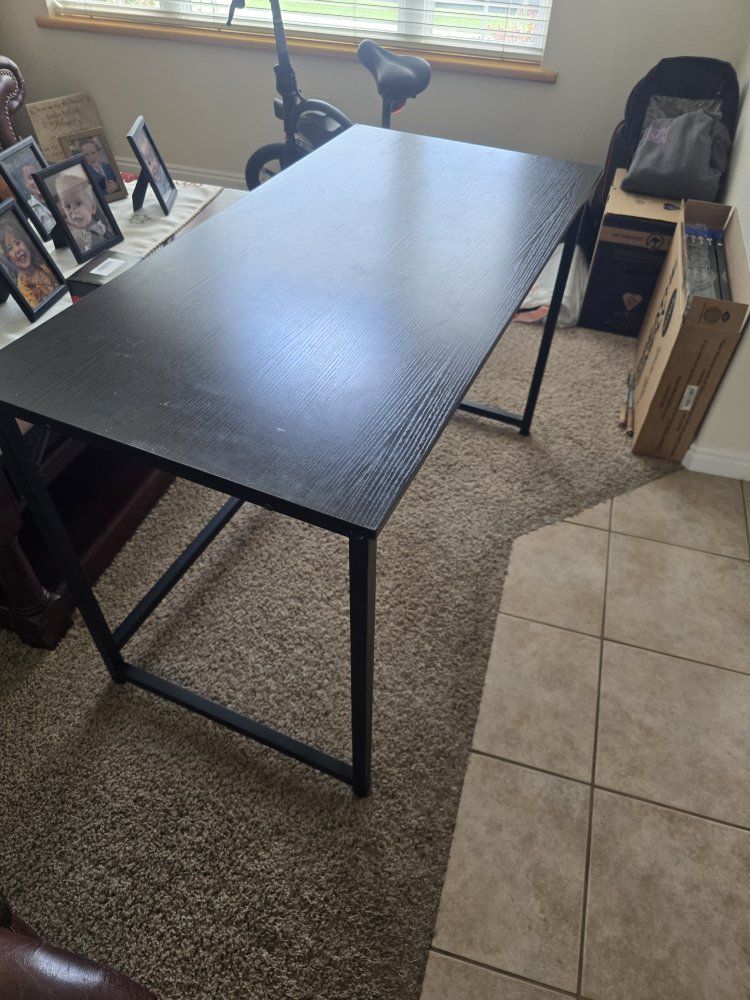 Minimalist Black Wood Grain Home Office Desk with Metal Frame