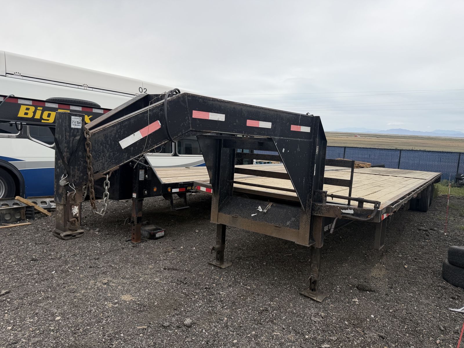 2008 Sure Pull 40’ gooseneck straight deckover trailer