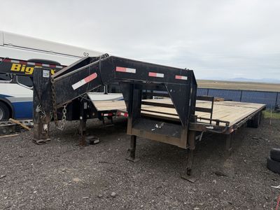 2008 Sure Pull 40’ gooseneck straight deckover trailer