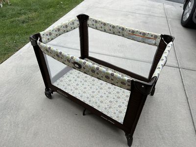 Graco Pack n Play Portable Playard