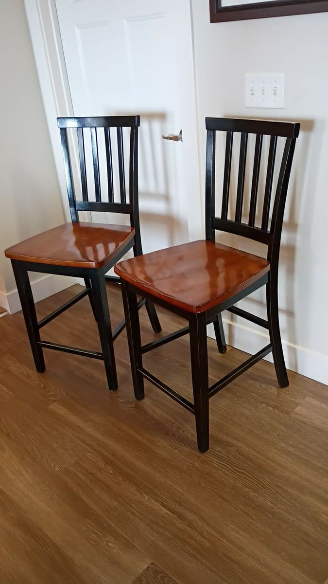 Bar Stools/ Chairs