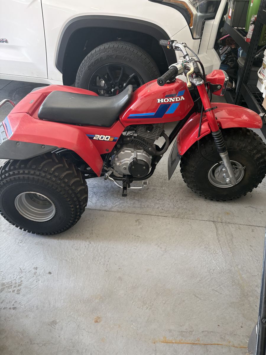 Honda 3 wheeler ATC 200s 1984  amazing condition