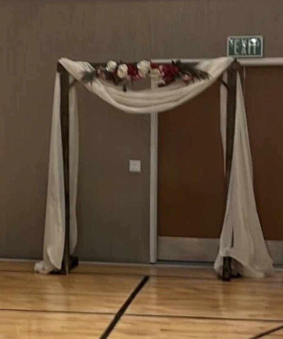 Arch and Garland