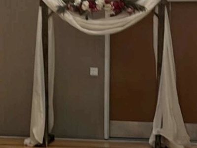 Arch and Garland
