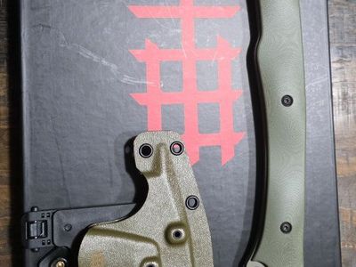 Halfbreed LRA-01 Large Rescue Axe