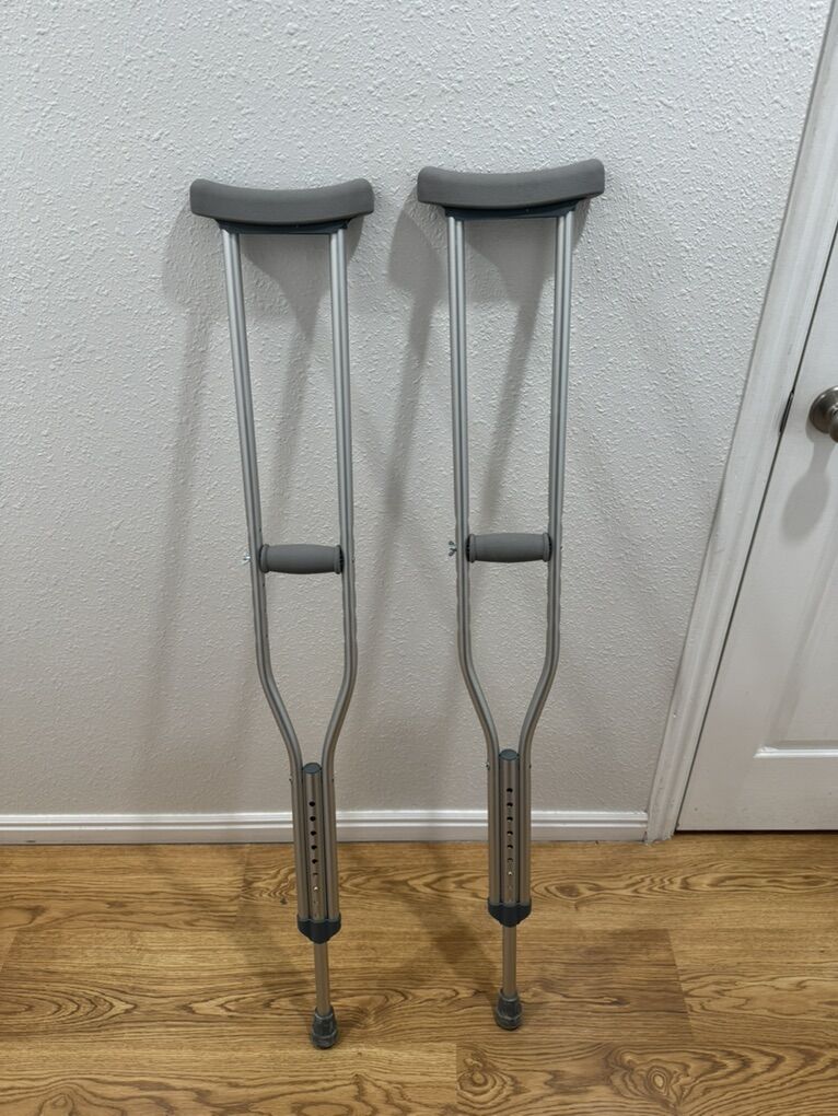 BodyMed Aluminum Crutches 5'2-5'10