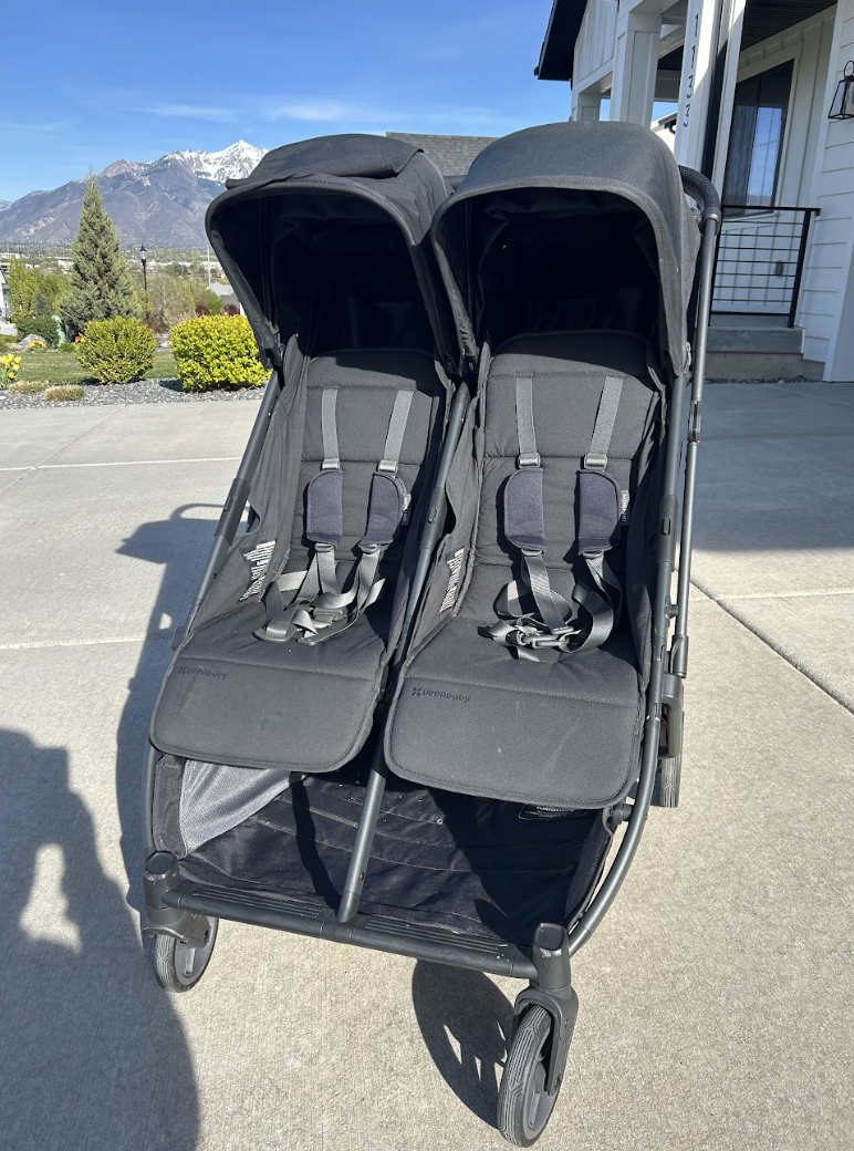 Uppababy Minu Duo double travel stroller