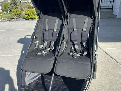 Uppababy Minu Duo double travel stroller